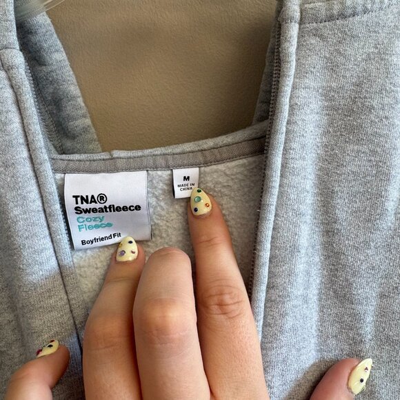 Aritzia Women's Grey and White Hoodie - Picture 3 of 4